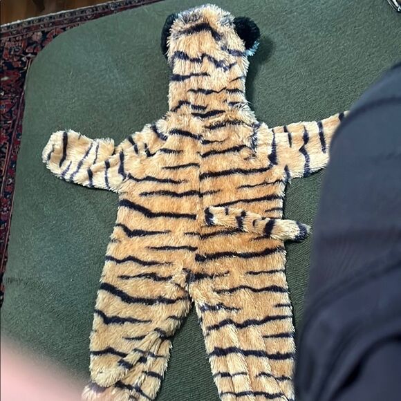 Tiger Costume (4T) - Picture 7 of 7